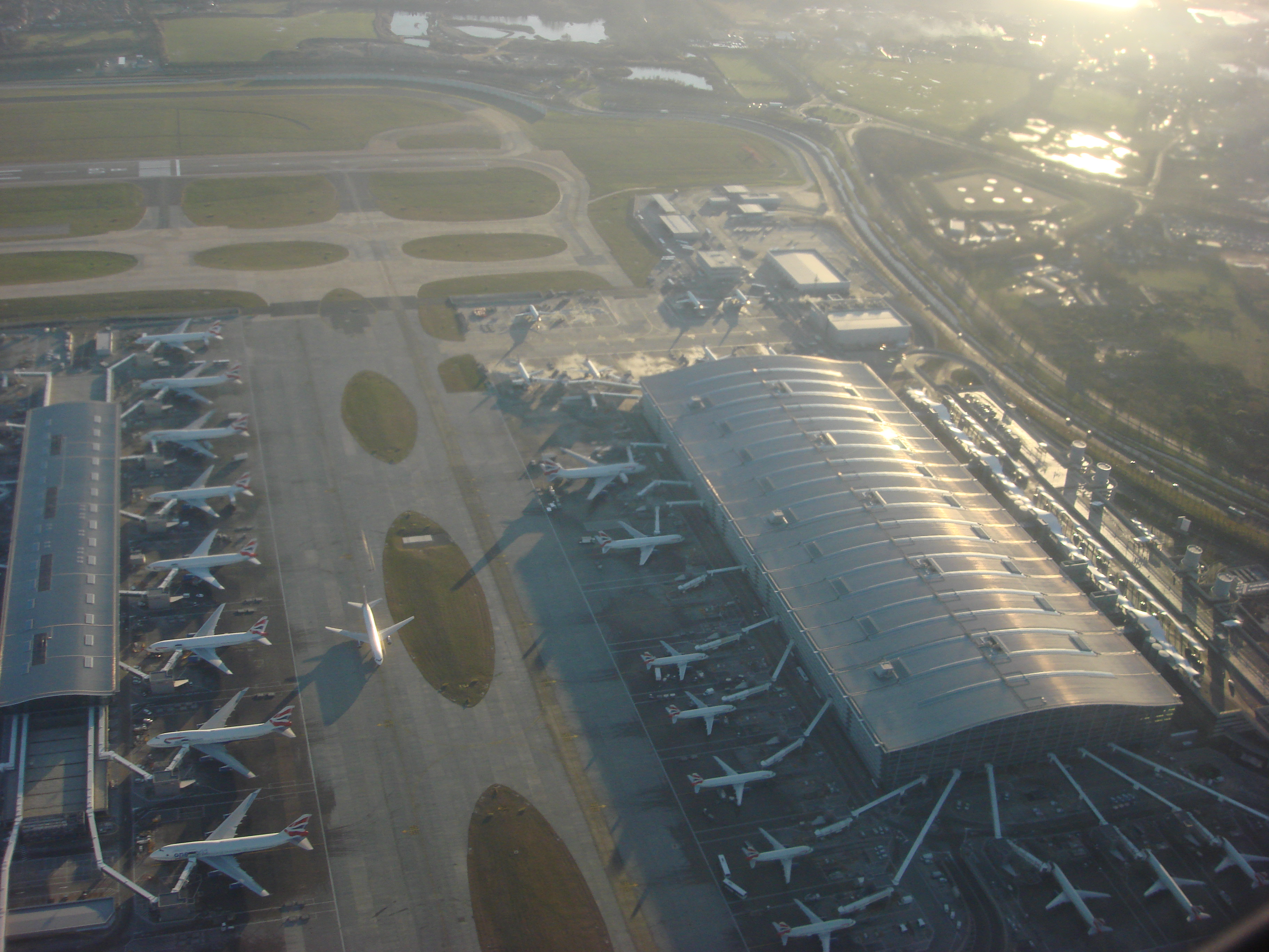 Аэропорт Хитроу (the Heathrow airport)